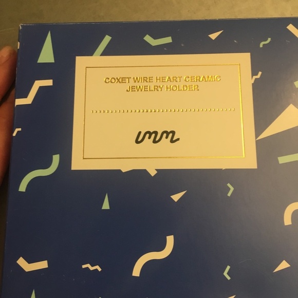 Coxet wire heart ceramic jewelry holder - Picture 4 of 7